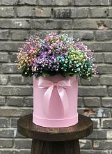 Цветочная композиция из Гипсофила и Розы в шляпной коробке в Сертолово