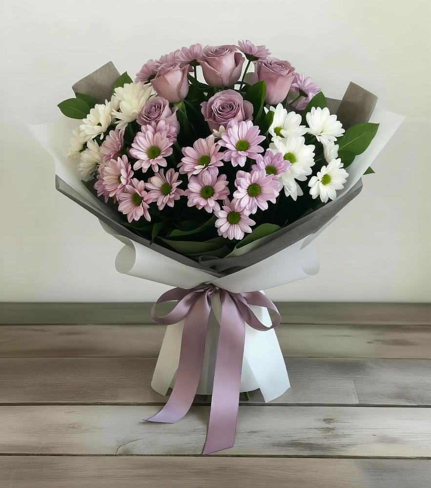 Букет цветов из: Хризантемы и Розы в Сертолово