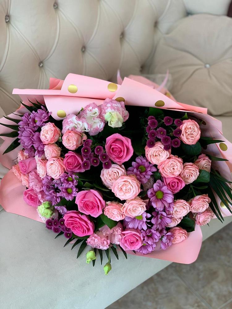 Букет цветов из: Хризантемы, Розы и Лизиантусы в Сертолово