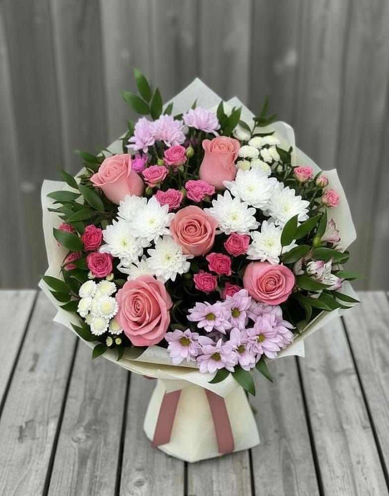 Букет цветов из: Альстромерии, Гвоздики, Розы и Хризантемы в Сертолово
