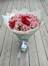 Букет цветов из:  Альстромерии #REPLACE_PRED# Сертолово