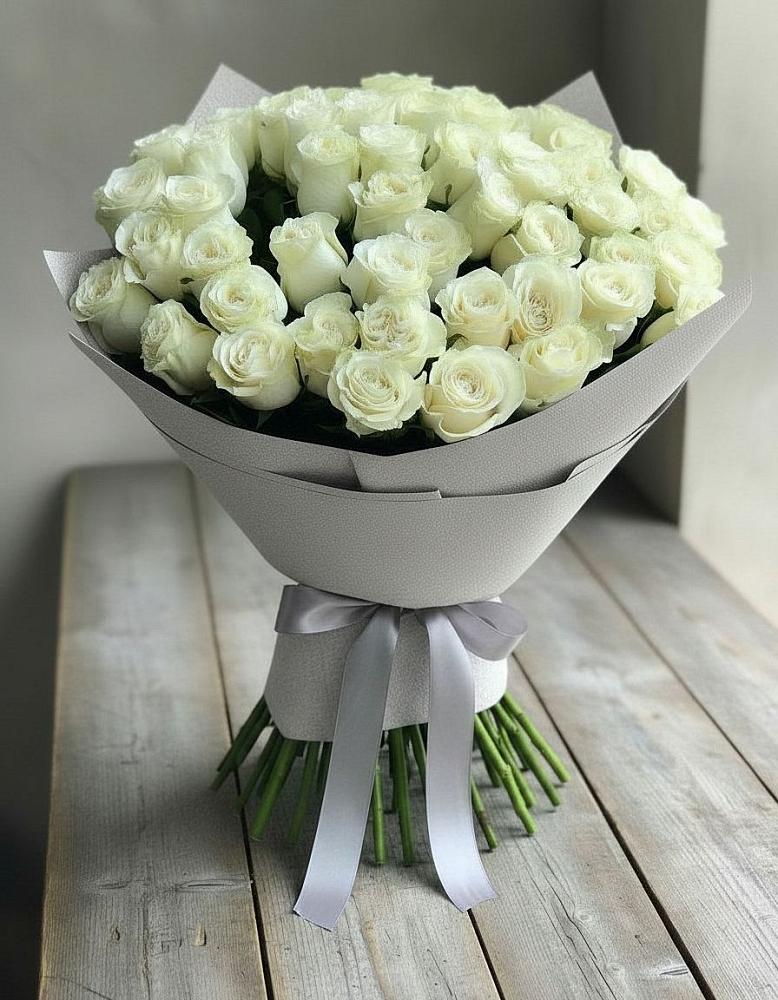 Букет 35 Белых роз в Сертолово