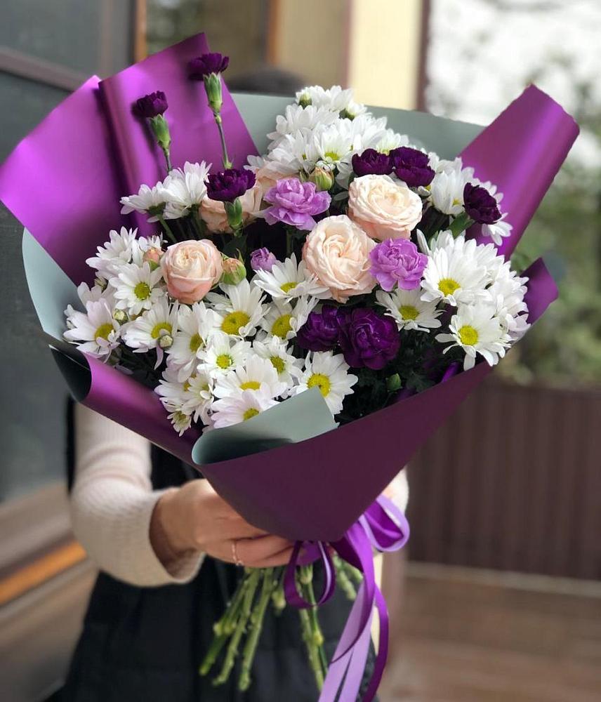 Букет цветов из: Хризантемы, Гвоздики и Розы в Сертолово