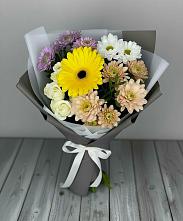 Букет цветов из:  Розы, Герберы и Хризантемы в Сертолово