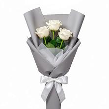 Букет 3 белые розы в Сертолово