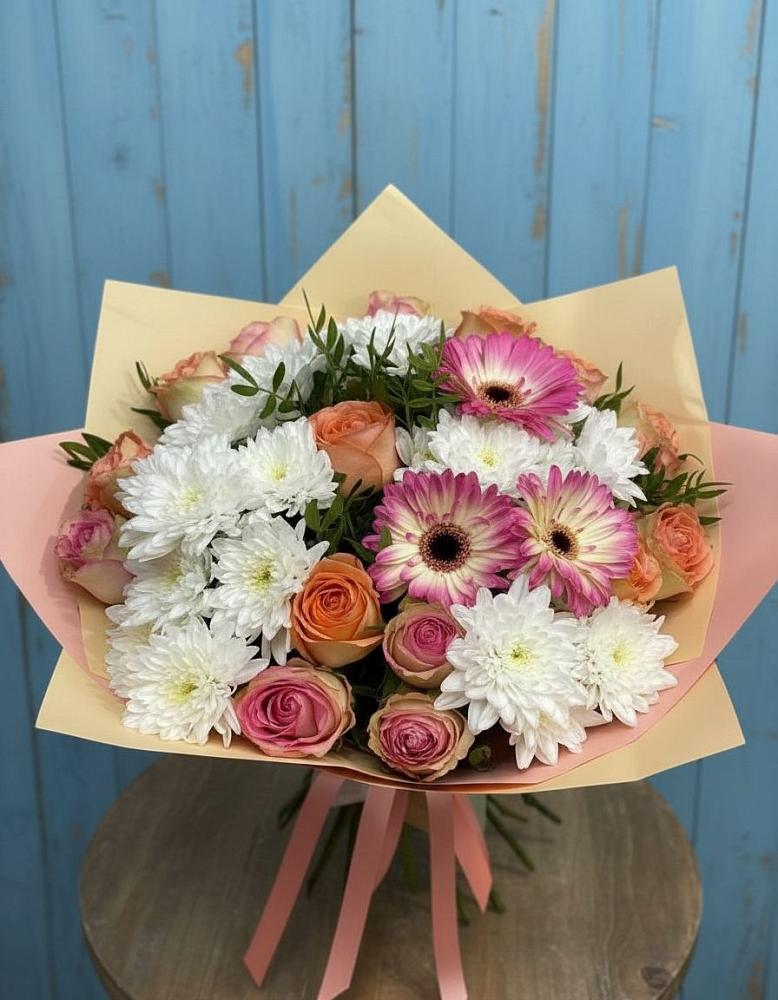 Букет цветов из: Розы, Герберы и Хризантемы в Сертолово