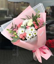 Букет цветов из:  Розы, Лизиантусы и Хризантемы в Сертолово