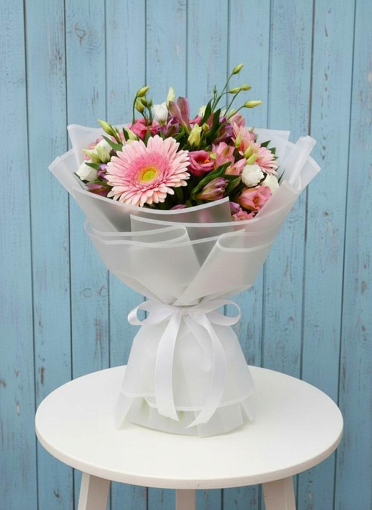 Букет цветов из: Герберы, Альстромерии и Лизиантусы в Сертолово