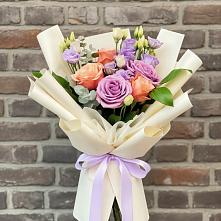 Букет цветов из:  Лизиантусы и Розы #REPLACE_PRED# Сертолово