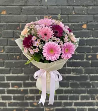 Букет цветов из:  Герберы и Хризантемы в Сертолово