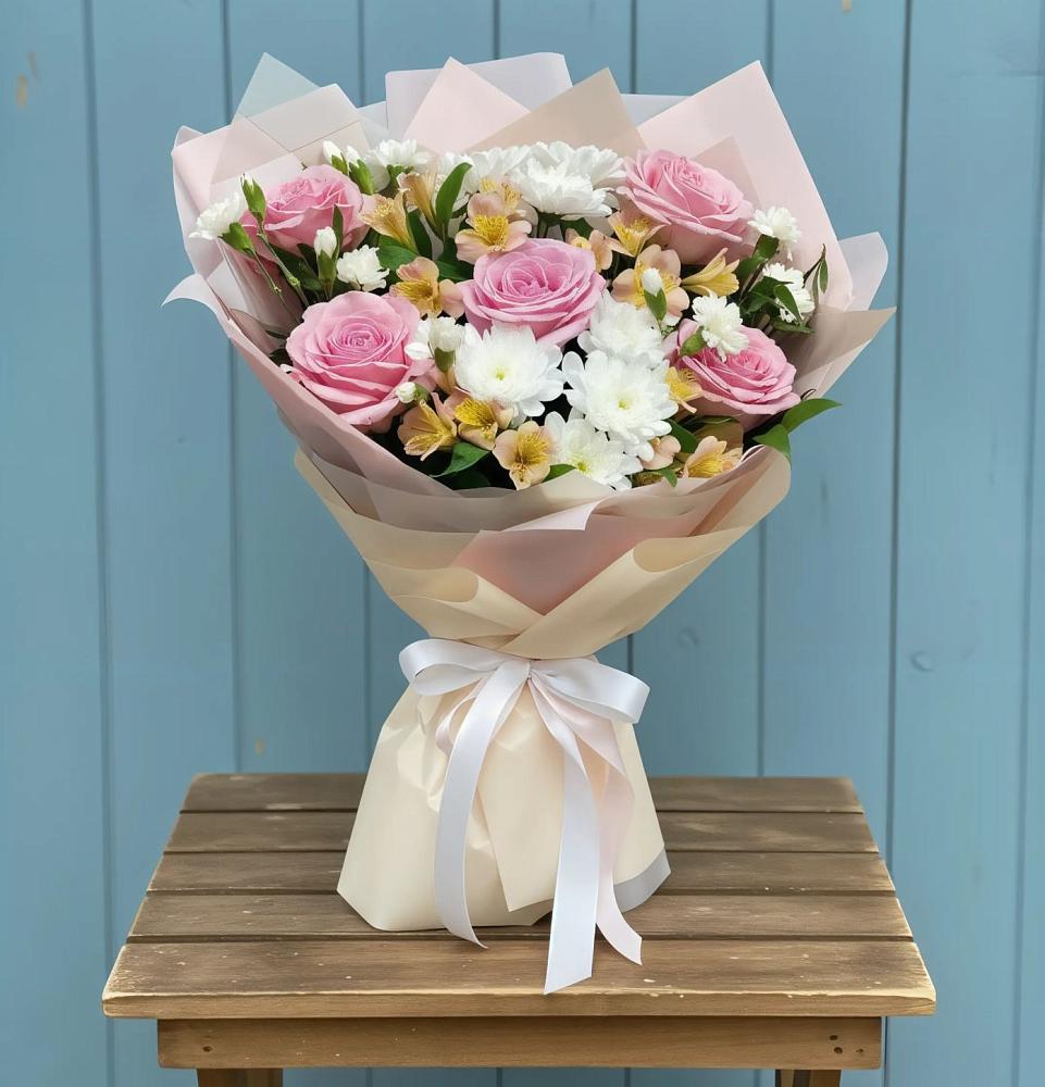 Букет цветов из: Гвоздики, Орхидеи и Розы в Сертолово